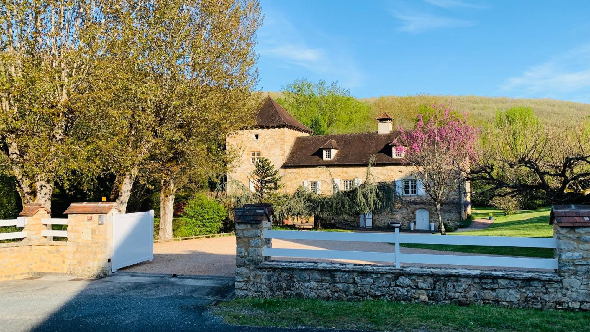 Bed and Breakfast Le Moulin Du Boisset Saint-Denis-lès-Martel Exterior foto